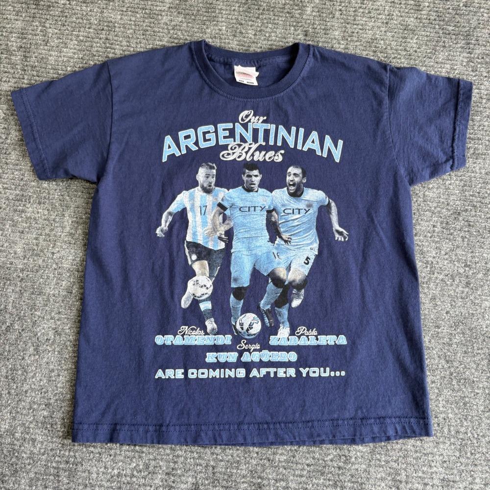 Fruit of the Loom Manchester City Argentinian Blues Aguero Kids T-Shirt Size 7-8